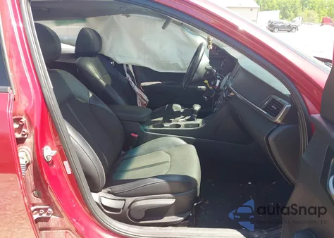 2018 Kia Optima S z USA, uszkodzony, nr VIN 5XXGT4L36JG216406